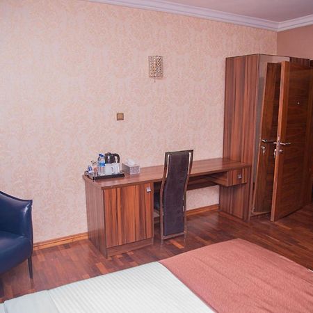 Mahogany Hotel And Suites Ibadan Dış mekan fotoğraf
