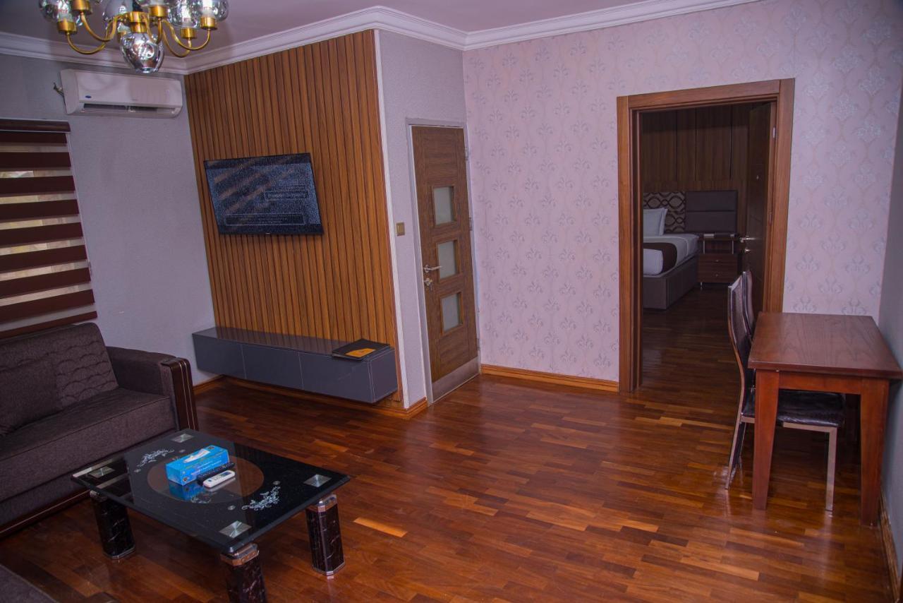 Mahogany Hotel And Suites Ibadan Dış mekan fotoğraf