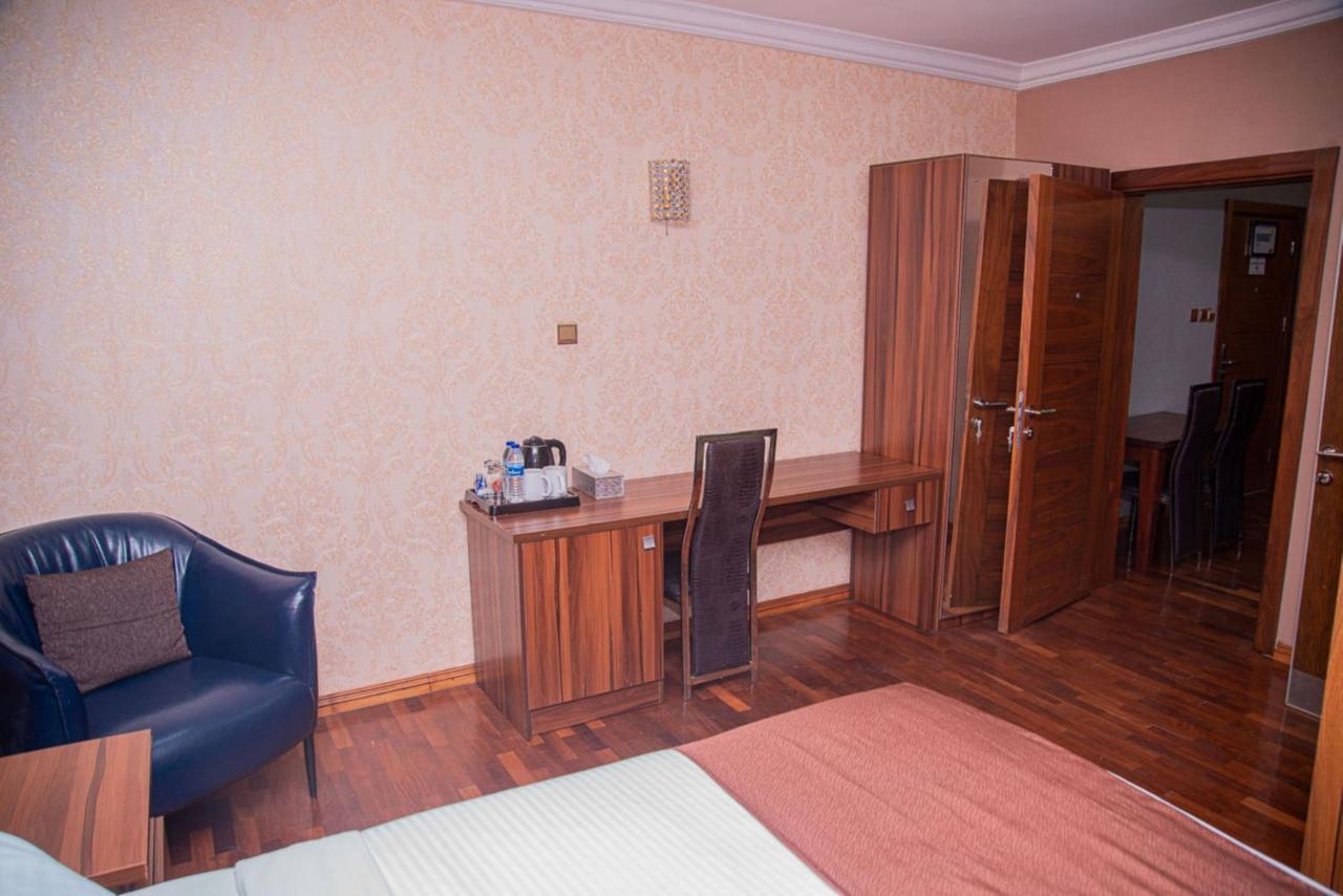 Mahogany Hotel And Suites Ibadan Dış mekan fotoğraf