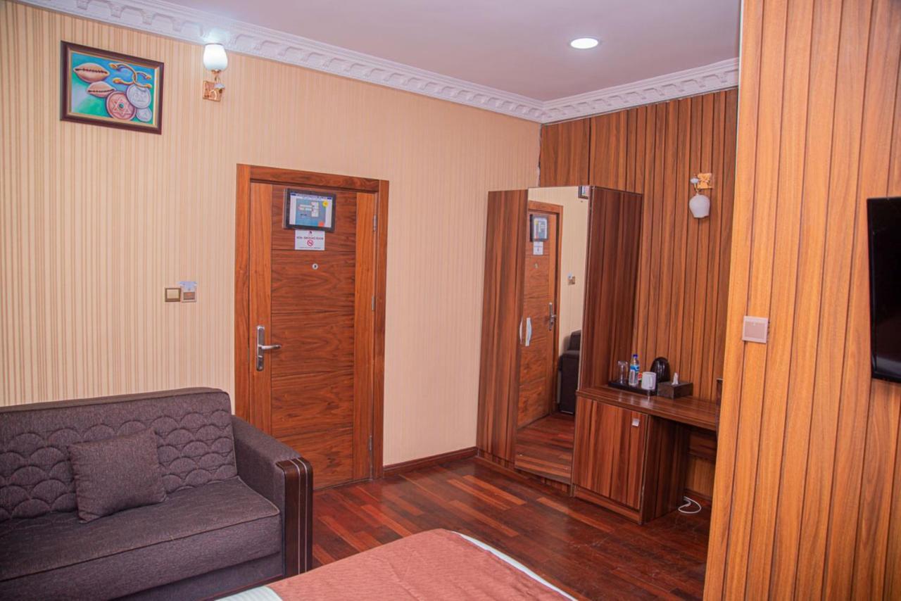 Mahogany Hotel And Suites Ibadan Dış mekan fotoğraf