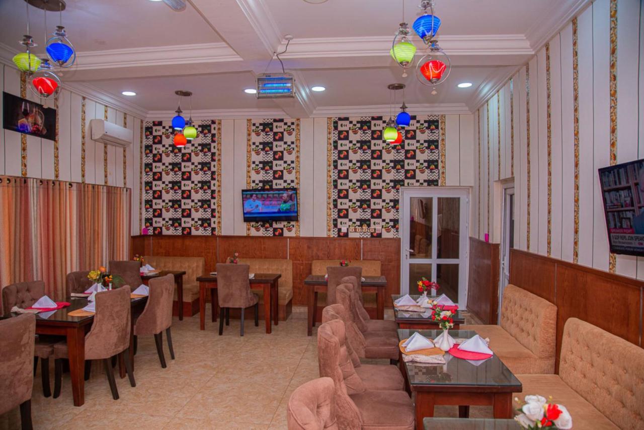 Mahogany Hotel And Suites Ibadan Dış mekan fotoğraf
