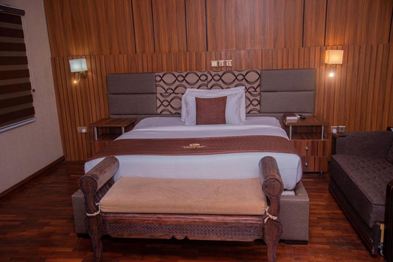 Mahogany Hotel And Suites Ibadan Dış mekan fotoğraf