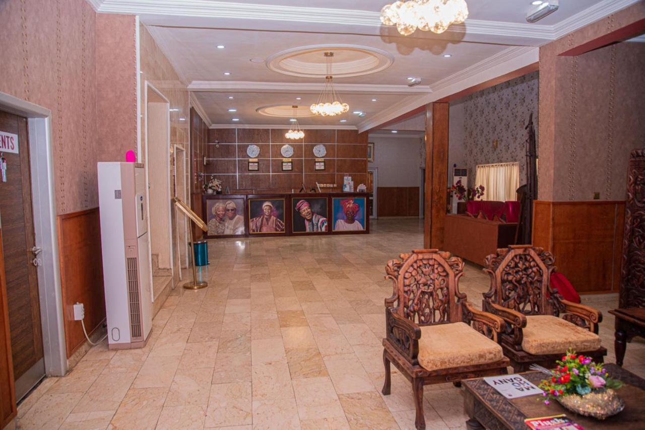 Mahogany Hotel And Suites Ibadan Dış mekan fotoğraf